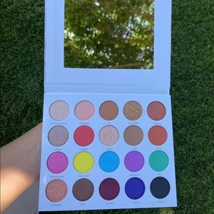 Morphe “Maddy Ziegler The Imagination pallet”